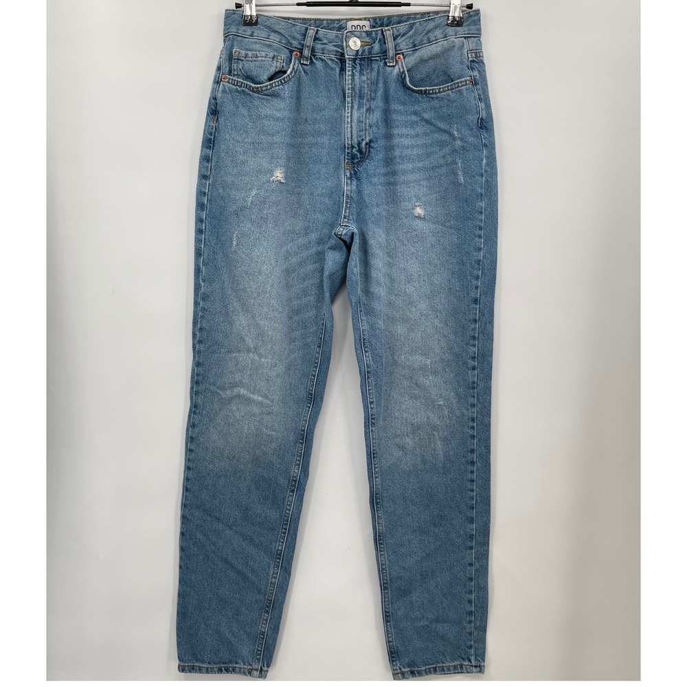 BDG Urban Outfitters Mom Jeans Light Wash Distressed High Rise Size 28